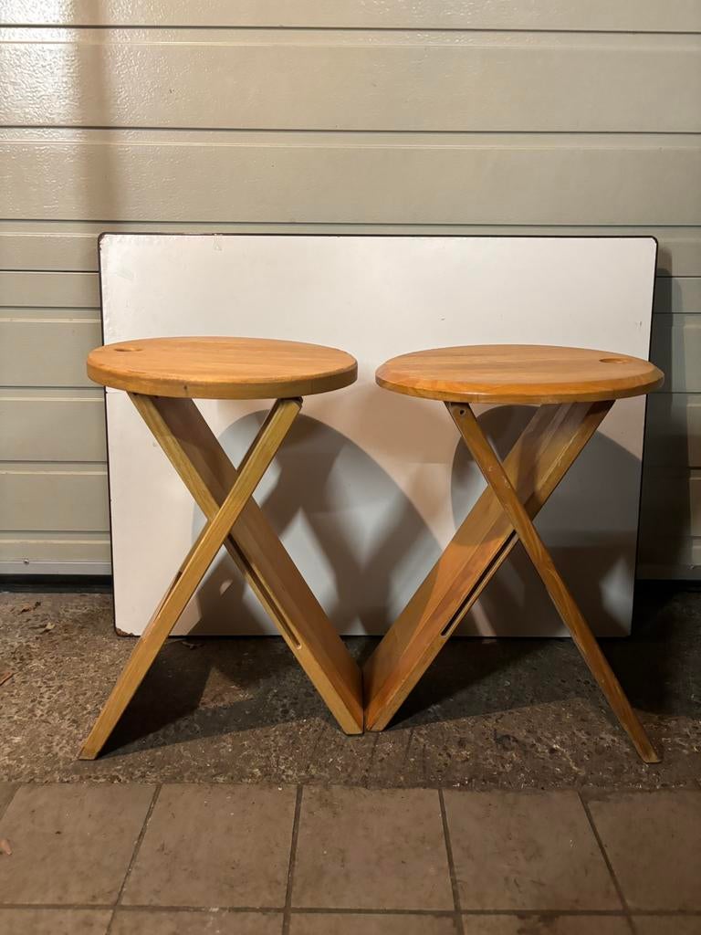 Opvouwbare houten kruk Model Suzy (Design by Adrian Reed), Huis en Inrichting, Krukjes, Ophalen