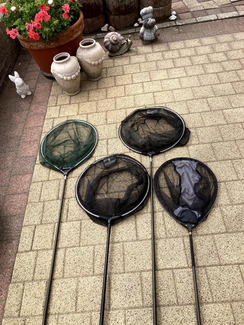 Te Koop 4 schepnet stelen met netjes meeste zijn 4 meter, Watersport en Boten, Hengelsport | Witvissen, Gebruikt, Net of Fuik