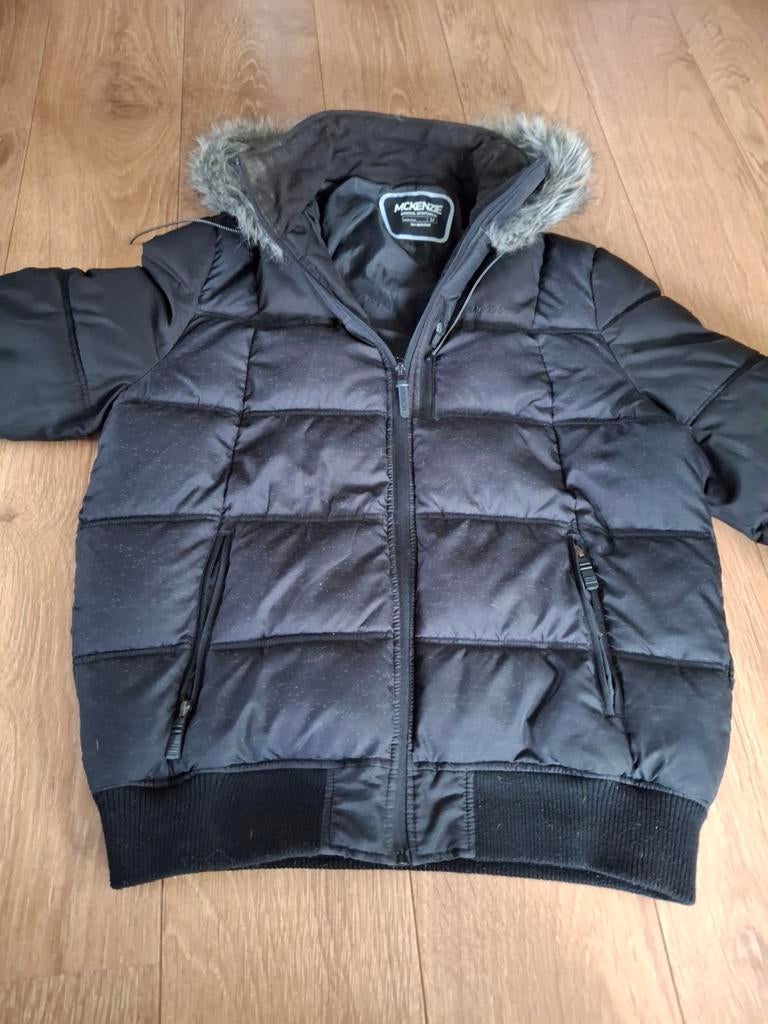 Een dikke winterjas, Ophalen of Verzenden, Maat 52/54 (L), Zwart