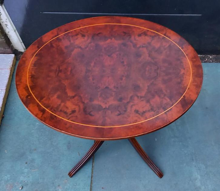 Antiek ingelegd notenhouten tafeltje, Antiek en Kunst, Antiek | Meubels | Tafels, Ophalen