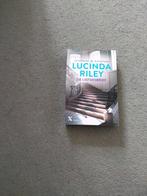 lucinda riley verzameling mag los weg, Boeken, Thrillers, Ophalen, Zo goed als nieuw, Nederland