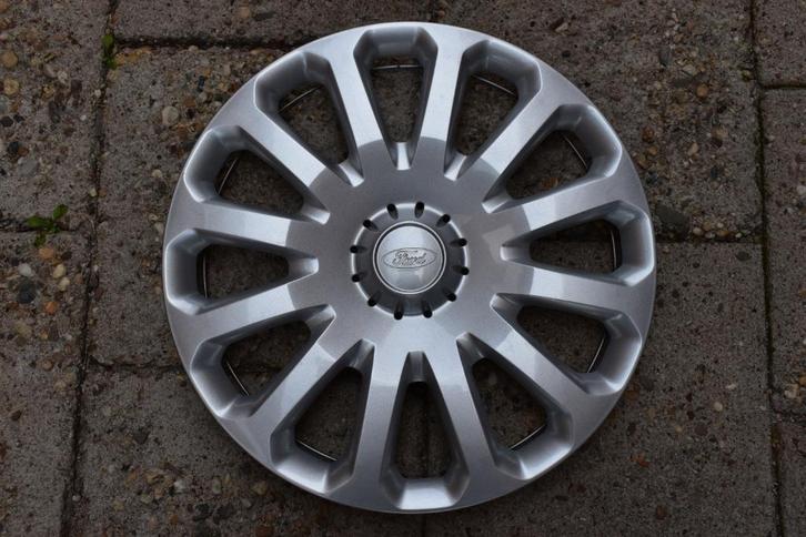 1 losse originele wieldop Ford Fiesta 15 inch (Model 2), Auto diversen, Wieldoppen, Gebruikt, Ophalen of Verzenden