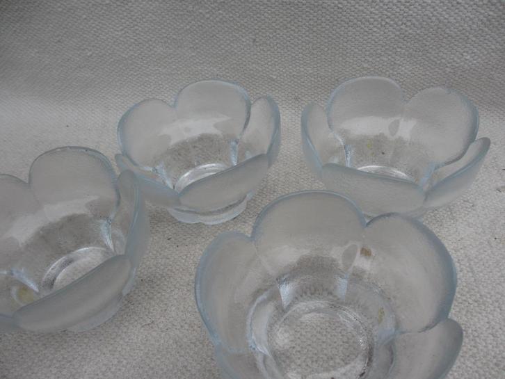 Vier glazen schaaltjes van Rosenthal design Bjorn Wiinblad, Antiek en Kunst, Antiek | Glas en Kristal, Ophalen of Verzenden