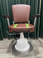 Vintage kappersstoel, Ophalen, Zo goed als nieuw, Eén