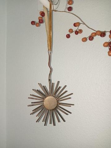 Kerst hanger stralende ster zon metaal messing  beschikbaar voor biedingen