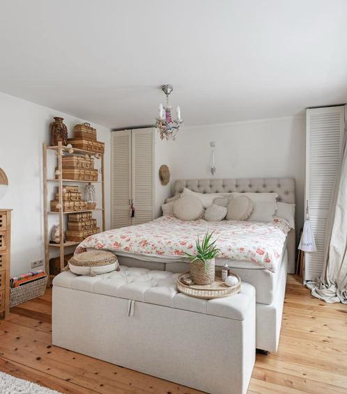 Tweepersoons boxspring van Swiss Sense met opbergpoef, Huis en Inrichting, Slaapkamer | Complete slaapkamers, Gebruikt, Tweepersoons