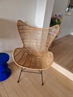 HK living rotan egg chair, als nieuw!, Huis en Inrichting, Ophalen, Zo goed als nieuw, Bruin, Eén