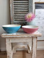 2 Pastel schalen in blauw en roze van Regout, Ophalen of Verzenden
