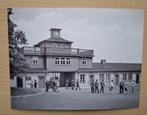 Foto ingang Buchenwald concentratiekamp - 1965, Verzamelen, Militaria | Tweede Wereldoorlog, Verzenden, Overige soorten, Duitsland
