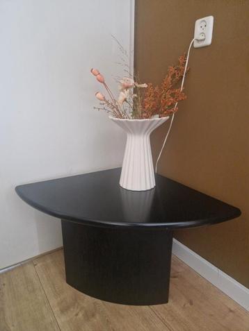 Hoek bijzet/salontafel beschikbaar voor biedingen