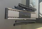 Te koop: Vogels EFW 8205 TV Muurbeugel (Zwart/Grijs), Audio, Tv en Foto, Televisiebeugels, Ophalen of Verzenden, Zo goed als nieuw