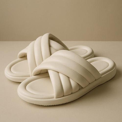 H&M beige slippers in maat 40, Kleding | Dames, Schoenen, Zo goed als nieuw, Slippers, Beige, Ophalen of Verzenden