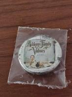 F 188 Addams Family Values Film Button, Ophalen of Verzenden, Gebruikt, Figuurtje, Button