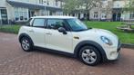 Mini 1.2 ONE 75KW 5D AUT 2015 Wit, Auto's, Wit, Particulier, 3 cilinders, 1150 kg