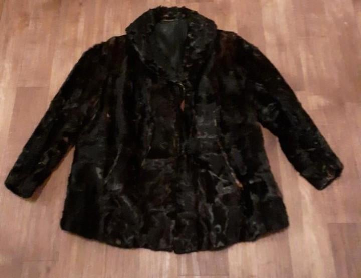 Nertsen bontjas .maat XL, Kleding | Dames, Jassen | Winter, Ophalen of Verzenden, Zo goed als nieuw, Maat 46/48 (XL) of groter