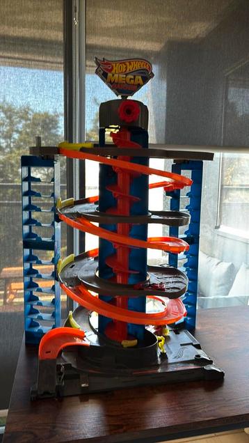 Hot Wheels city mega garage  beschikbaar voor biedingen
