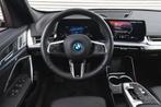 BMW iX1 eDrive20 High Executive M Sport / Panoramadak / Trek, Auto's, BMW, Met garantie (alle), 204 pk, Stoelverwarming, SUV of Terreinwagen