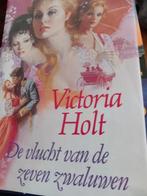 Victoria Holt - De vlucht van de zeven zwaluwen, Boeken, Ophalen of Verzenden, Zo goed als nieuw, Victoria Holt