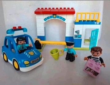 Duplo 10902. Politiebureau. Complete set.  beschikbaar voor biedingen