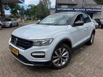 Volkswagen T-ROC 1.0 TSI Style *NAVI*STOELVERW.*CLIMA*ACC*CR, Voorwielaandrijving, Gebruikt, Euro 6, 116 pk