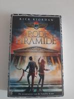 De Rode Piramide - Rick Riordan, Ophalen of Verzenden, Gelezen, Rick Riordan