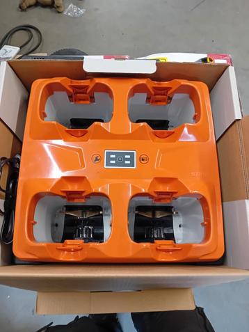 Stihl al 301-4 acculader nieuw in doos beschikbaar voor biedingen