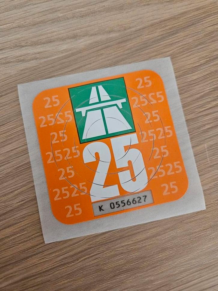 Zwitserland Vignet 2025 izgs, Tickets en Kaartjes, Autovignetten, Drie personen of meer