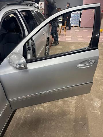 Mercedes E270 CDI '04 Linker Voordeur Zilver Grijs beschikbaar voor biedingen