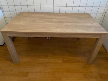 Te koop: eettafel eikenlook – MDF beschikbaar voor biedingen