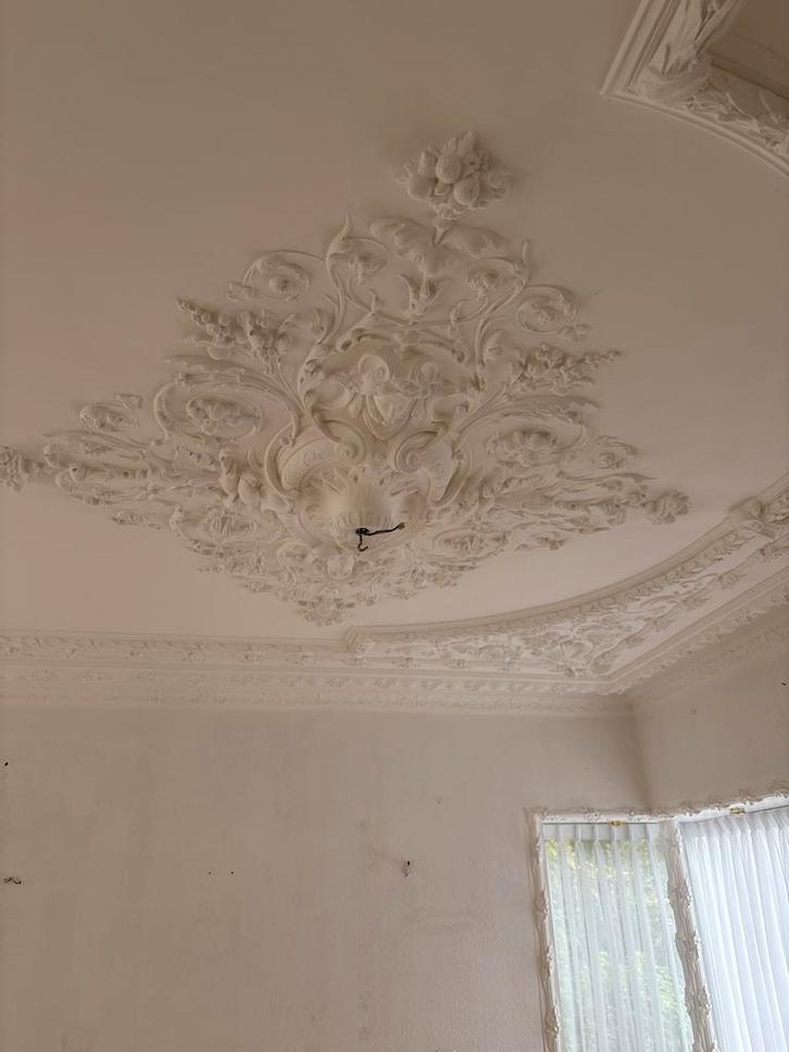 Plafonddecoratie - Sierlijst/Ornament, Doe-het-zelf en Verbouw, Plinten en Afwerking, Zo goed als nieuw, Lijsten, Kunststof, Minder dan 100 cm