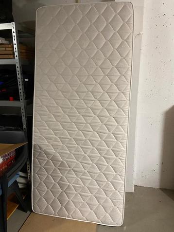 Matras 200x90cm beschikbaar voor biedingen