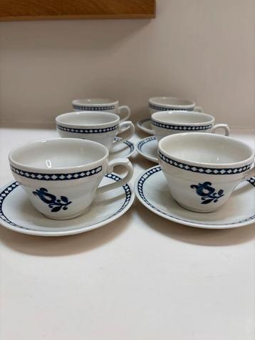 Churchill England kop en schotel set - Tulp blauw-wit beschikbaar voor biedingen