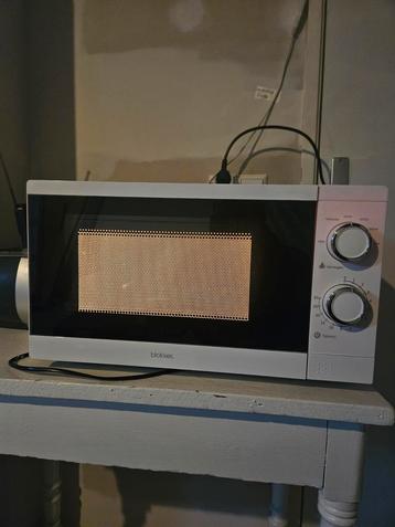 Blokker Magnetron - Zo goed als nieuw! beschikbaar voor biedingen