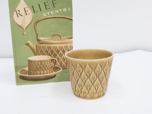 Vintage schaal
Model 76 uit de catalogus, Huis en Inrichting, Keuken | Servies, Zo goed als nieuw, Schaal of Schalen, Overige stijlen