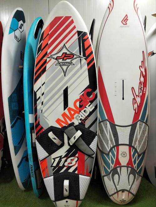 € 420,-       JP Magic Ride 118 ltr.   € 420,--, Watersport en Boten, Windsurfen, Gebruikt, Plank, Minder dan 250 cm, Met vin(nen)