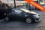 Toyota Auris 1.8 Hybrid Dynamic, Navi, CC, Clima, Camera, Stof, Gebruikt, Zwart, 4 cilinders