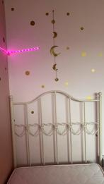 Metalen bedframe met lattenbodem meisjes bed, Huis en Inrichting, Gebruikt, 90 cm, Eenpersoons, Wit