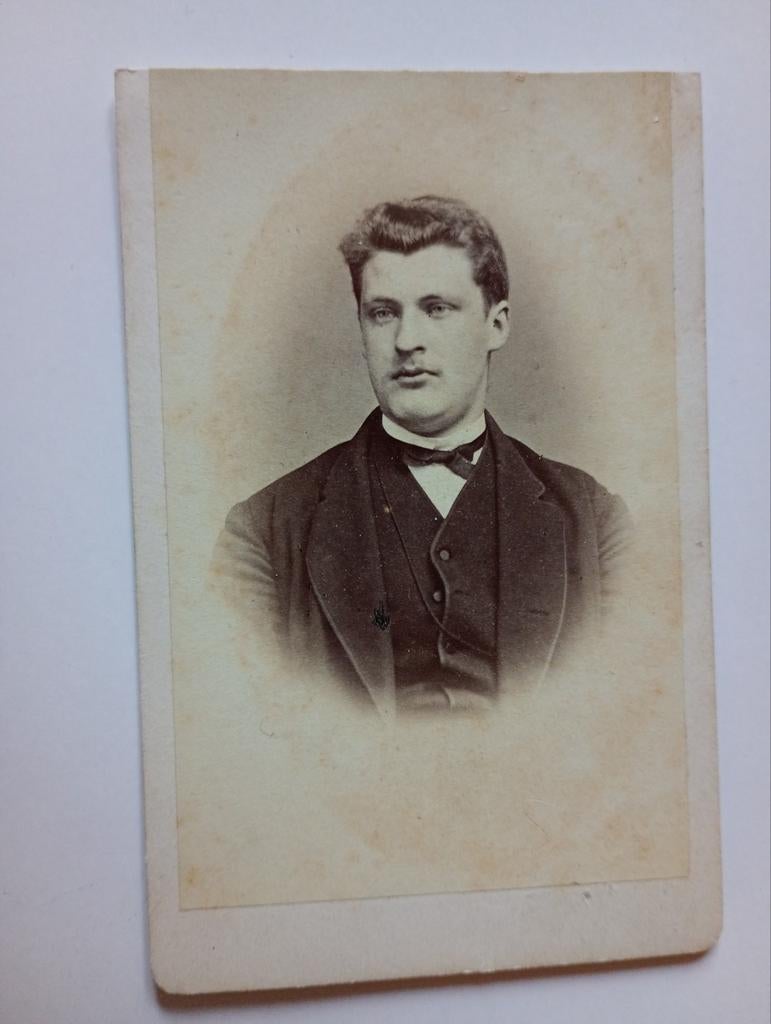 CDV Leiden Man Student, Verzamelen, Foto's en Prenten, Gebruikt, Foto, Ophalen of Verzenden, Voor 1940
