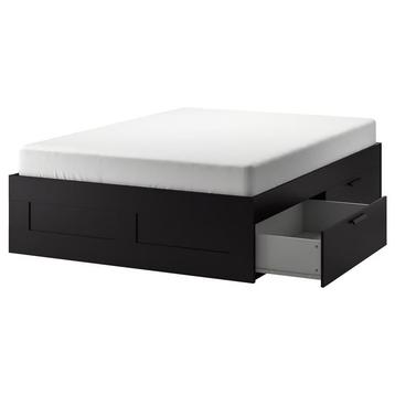 Bedframe zwart met 4 opberglades inclusief 2x lattenbodem beschikbaar voor biedingen