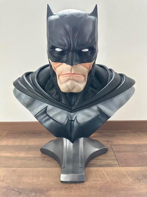 Batman life size 1:1 sideshow bust dark knight hot toys, Verzamelen, Film en Tv, Zo goed als nieuw, Ophalen
