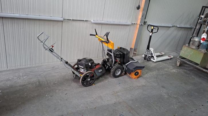 Tuinmachines: veegmachine, onkruid borstel machine., Tuin en Terras, Veegmachines, Ophalen of Verzenden