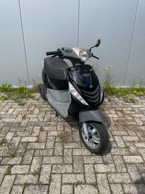 Piaggio zip 50cc 2t duits, Fietsen en Brommers, Scooters | Piaggio, Zo goed als nieuw, Zip, Ophalen of Verzenden
