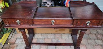 Antieke Kaptafel met Laden Gratis beschikbaar voor biedingen