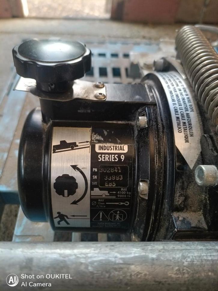 Warn Lier - Serie 9 Industrial 24V, Auto-onderdelen, Vrachtwagen-onderdelen, Overige merken, Gebruikt, Ophalen