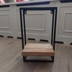 Wandrek zwart staal met houten plank, Ophalen of Verzenden, Zo goed als nieuw