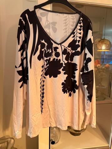 Tuniek Chic me - Crème/Zwart - Maat 52 nieuw beschikbaar voor biedingen