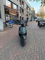Vespa Sprint – Donkergroen Metallic - bouwjaar 2017, Fietsen en Brommers, Scooters | Vespa, Gebruikt, Overige modellen, Maximaal 45 km/u