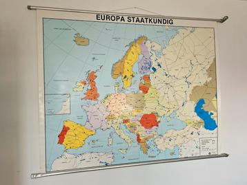 Oude schoolkaart Europa - Staatkundig beschikbaar voor biedingen