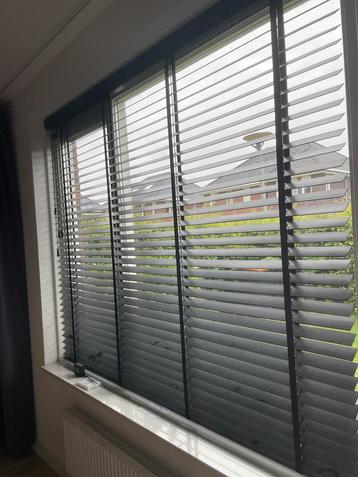 houten lamellen - meerdere maten / zwart hout / modern beschikbaar voor biedingen