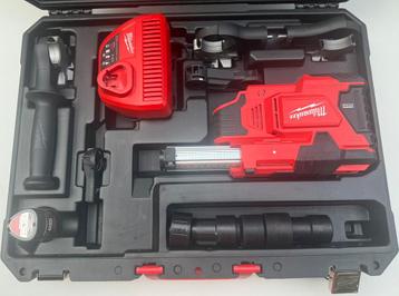 Milwaukee 2306-20 M12 HAMMERVAC universele stofafzuiging beschikbaar voor biedingen